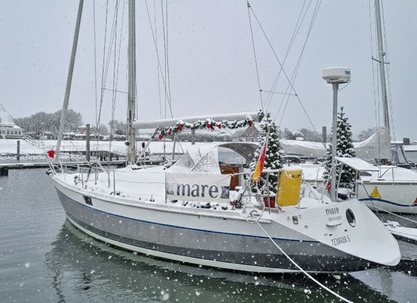 advent an bord mit schnee